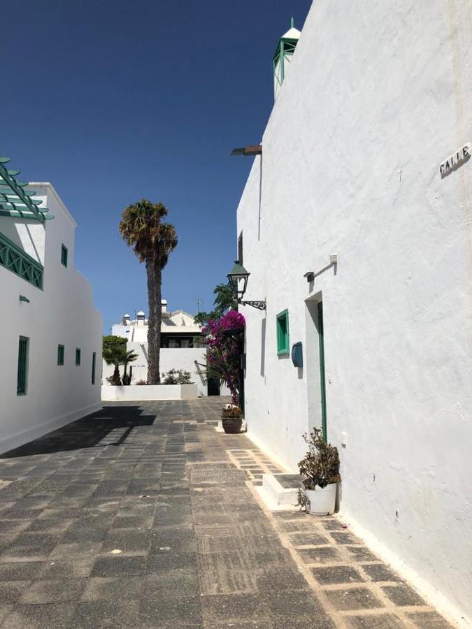 Apartment Cucharas Beach - Pool - Beach 2 Min - Free Ac & Wifi Costa Teguise Exterior foto